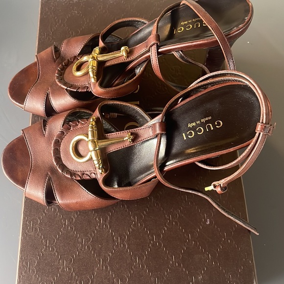 Brown Gucci hill used. - Picture 2 of 5